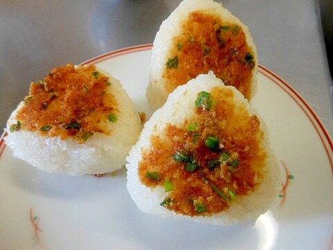 ねぎ・おかか味噌の焼きおにぎり